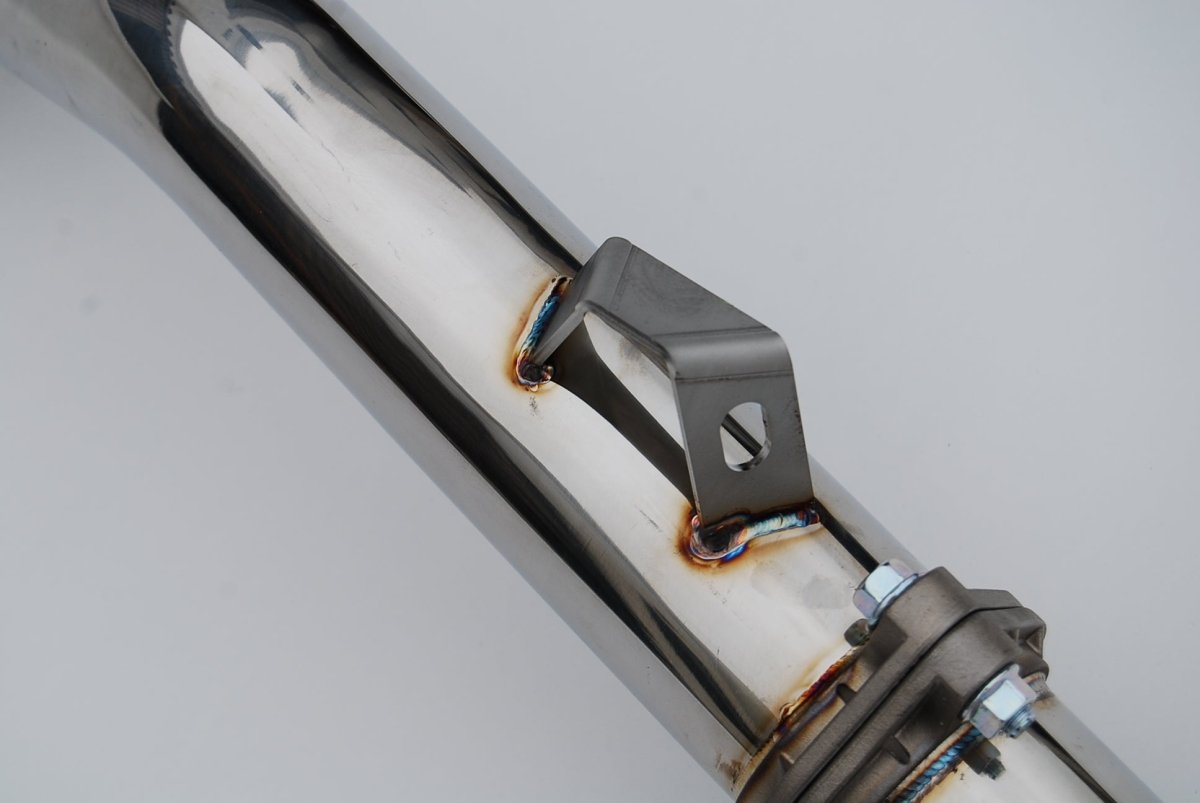 Invidia [22-26 WRX] Auto Bottom High Flow Cat Front Pipe | HS22SW4AFPCB